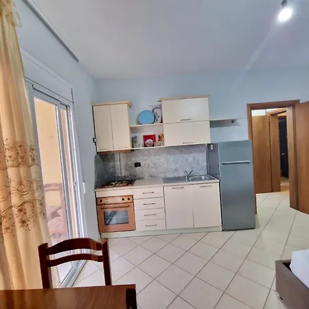 Damis Port Apartment *