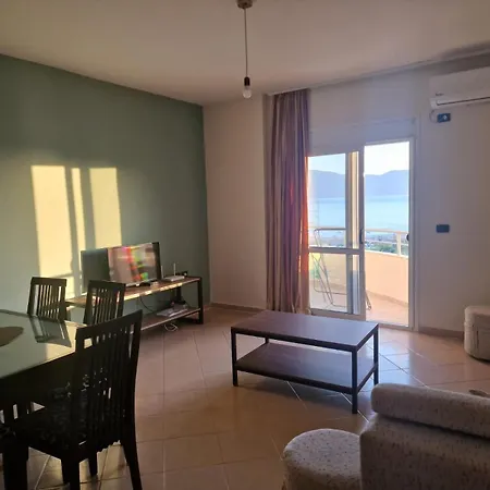 Damis Port Apartment