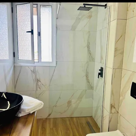 アパート Damis Port Vlorë