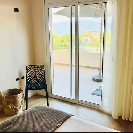 Damis Port Appartement Vlorë