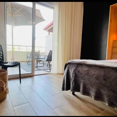 Damis Port Apartment *